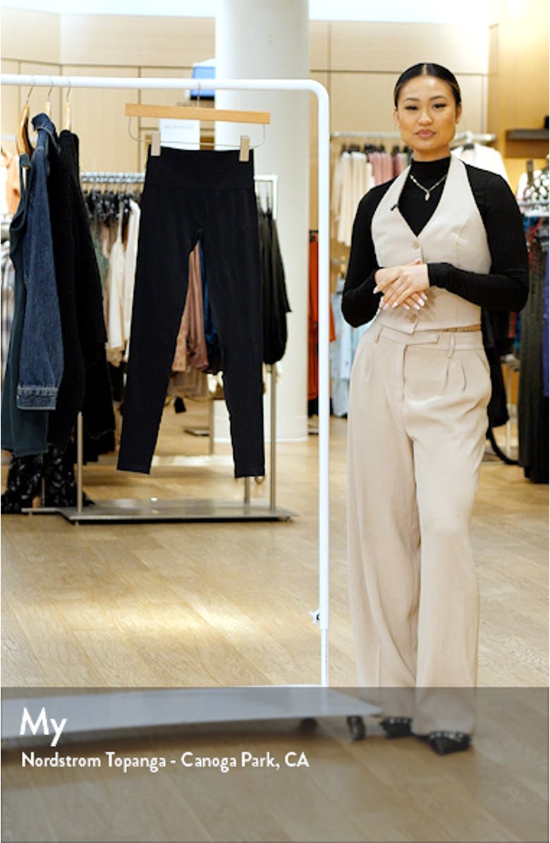 Seamless High Waist Smoothing Leggings, sales video thumbnail