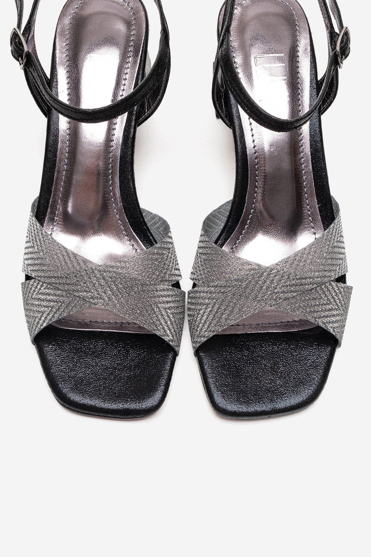 Prologue Shoes Milagro Block Heel Sandal, Alternate, color, Black