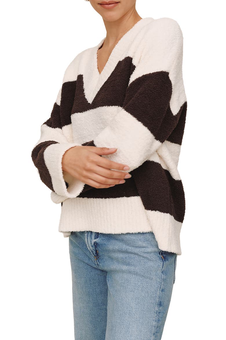 Oversize V-Neck Sweater, Alternate, color, FROST AND FAWN