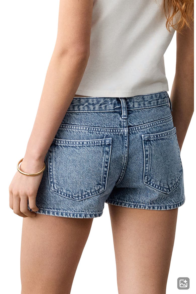 Relaxed Low Rise Denim Shorts, Alternate, color, MEDIUM VINTAGE BLUE
