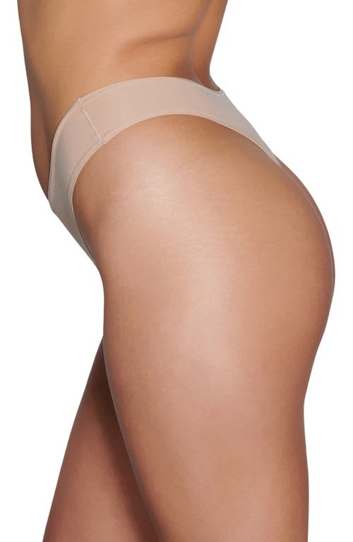 Skims Fits Everybody Thong In Clay