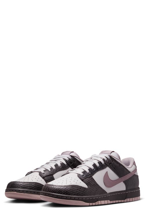 Nike Dunk Low Retro Se Basketball Sneaker In Medium Ash/taupe Grey/grey