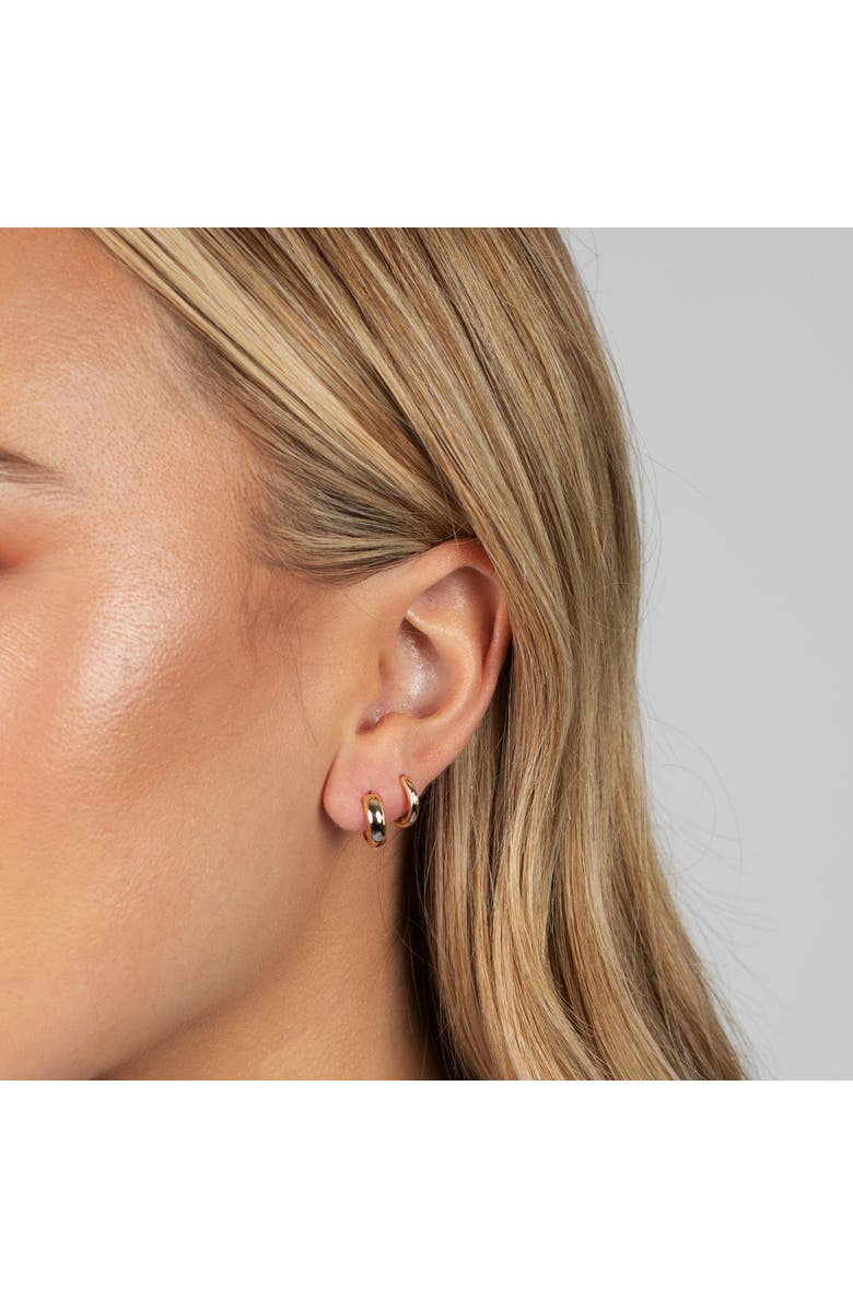 BY ADINA EDEN Wide Solid Cartilage Huggie Earring 14K, Alternate, color,