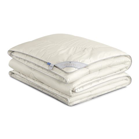 Everett alpaca wool comforter