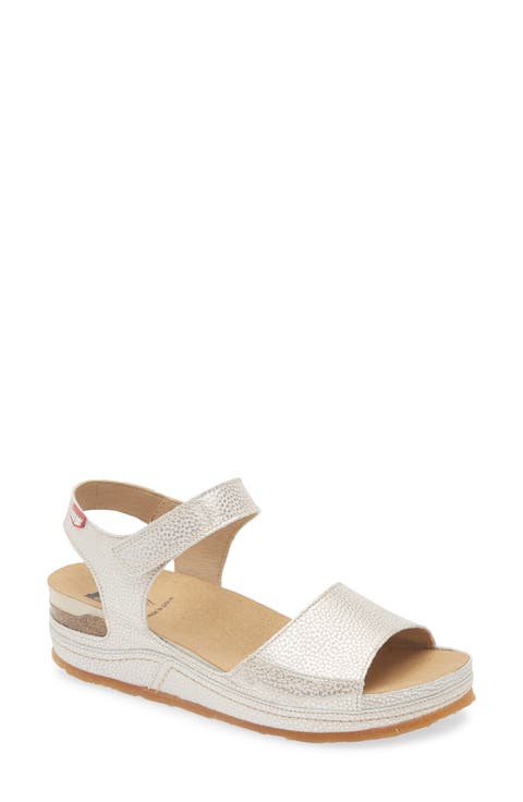 250 Madison Platform Sandal (Women)