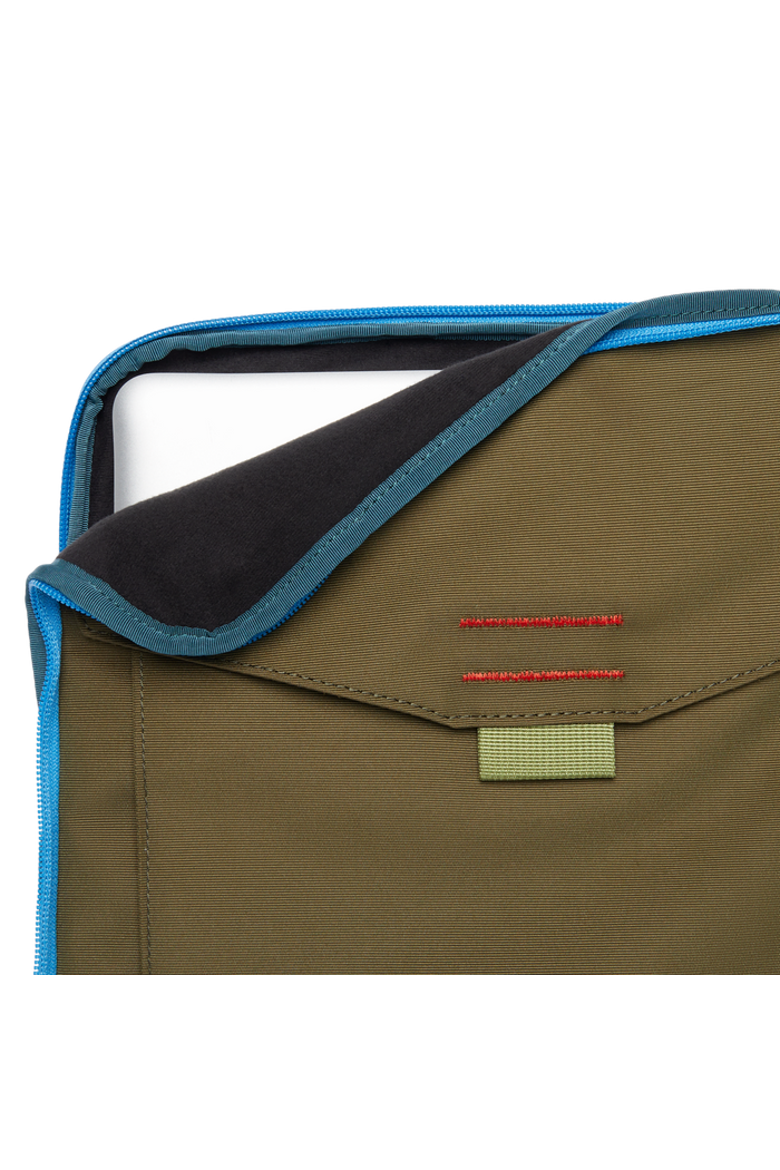 14" Laptop Sleeve - Cada Día, Alternate, color, Live Oak/Woods