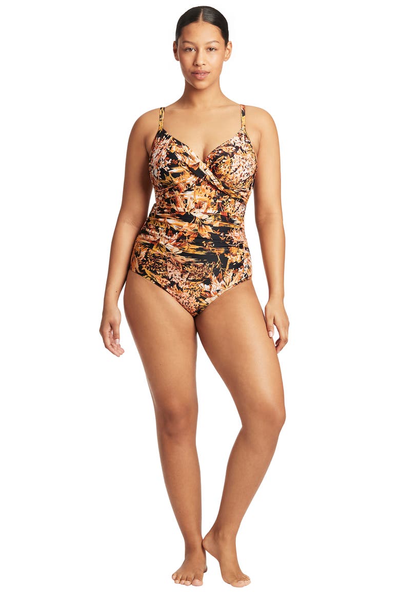 Twist Front DD- & E-Cup Underwire One-Piece Swimsuit, Alternate, color, BLACK