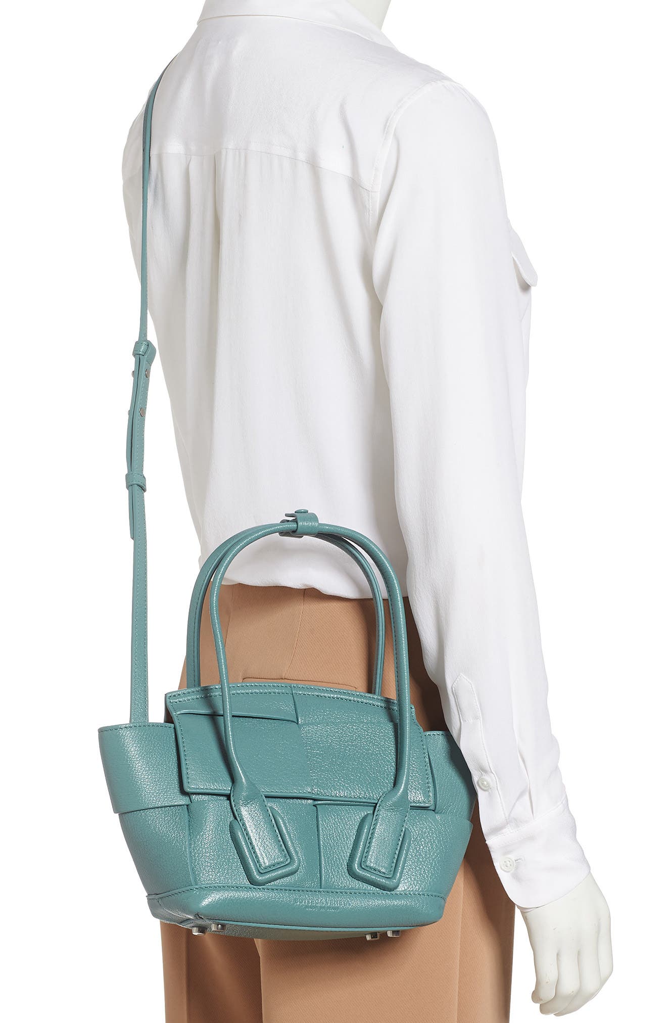 Bottega Veneta Mini Arco Leather Top Handle Bag, Alternate, color, 