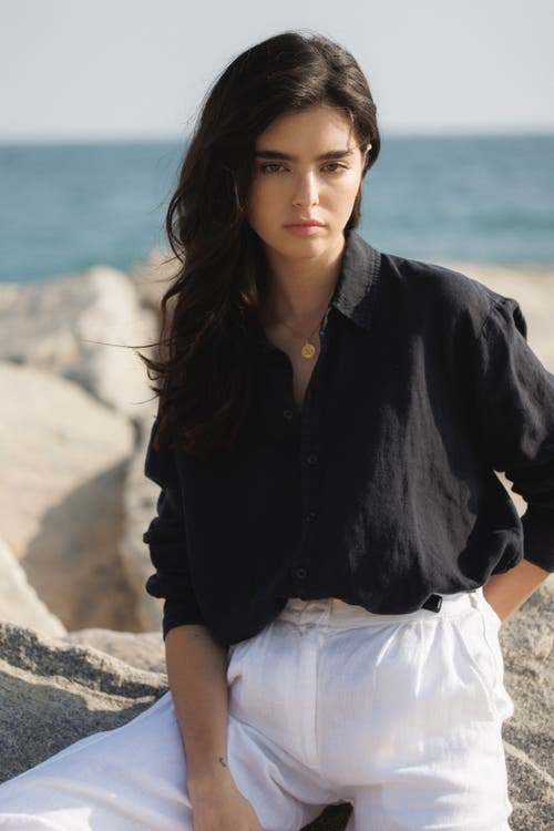 Vir Vita Cecile Oversized Linen Shirt In Black