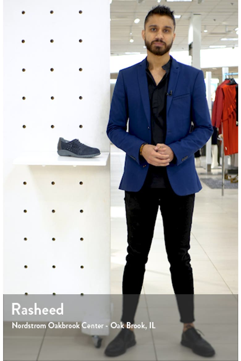 Lalo Sneaker video