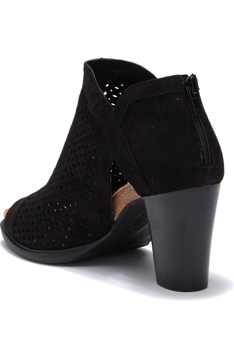 Söfft Clarita Leather Bootie, Alternate, color,
