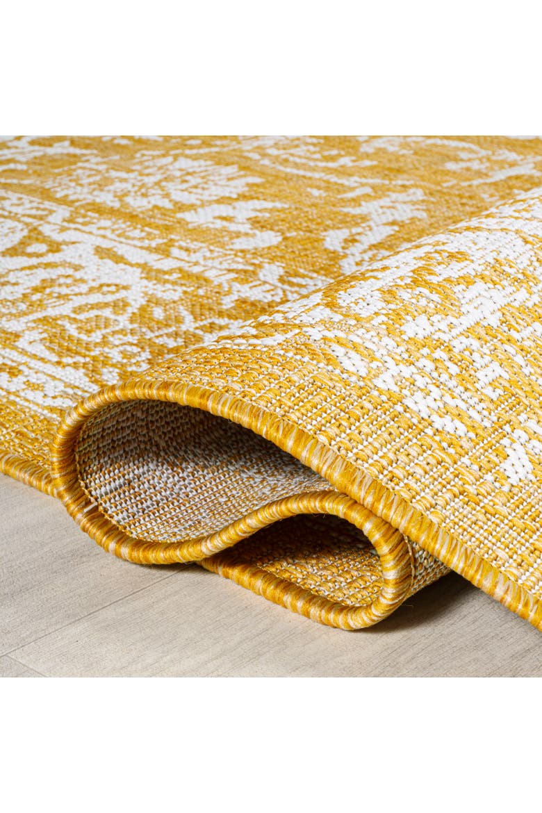 Tela Bohemian Textured Weave Floral Indoor/Outdoor Round Area Rug, Alternate, color, Yellow/Cream