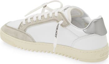5.0 Low Top Sneaker