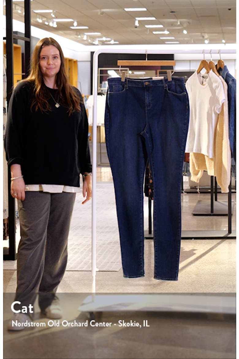 Ami Skinny Jeans video