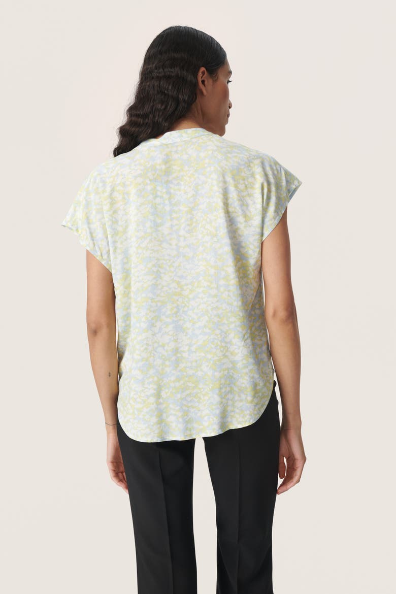 Wynter Notch Neck Short Sleeve Blouse, Alternate, color, Skyway Dizzy Print