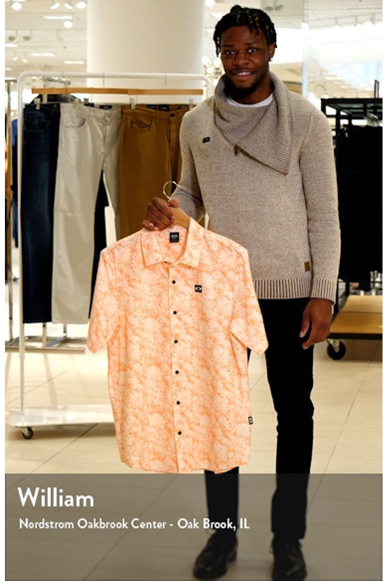 Sand Camo Short Sleeve Performance Button-Up Golf Shirt video