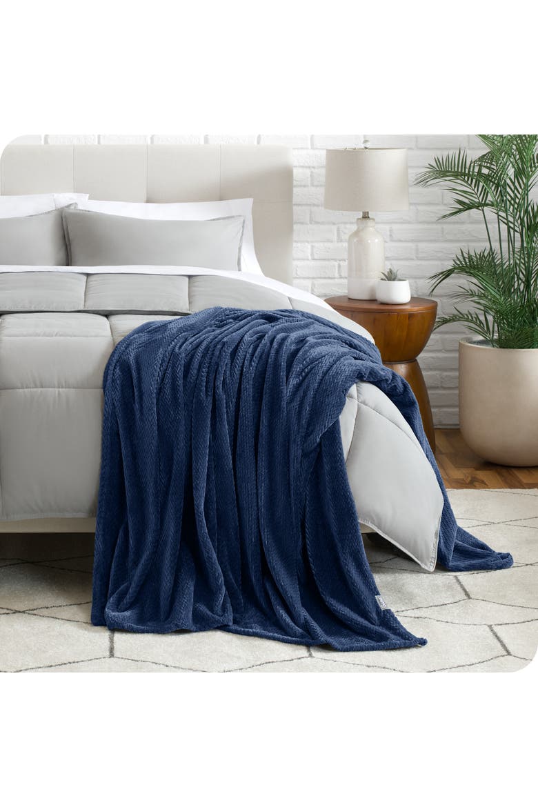 Chevron Microplush Fleece Blanket, Alternate, color, Dark Blue