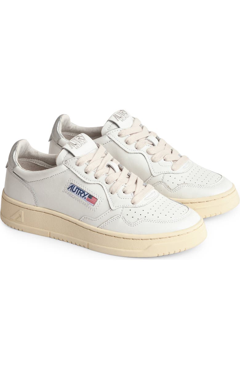 AUTRY Medalist Low Sneaker, Main, color, Wht/Sil