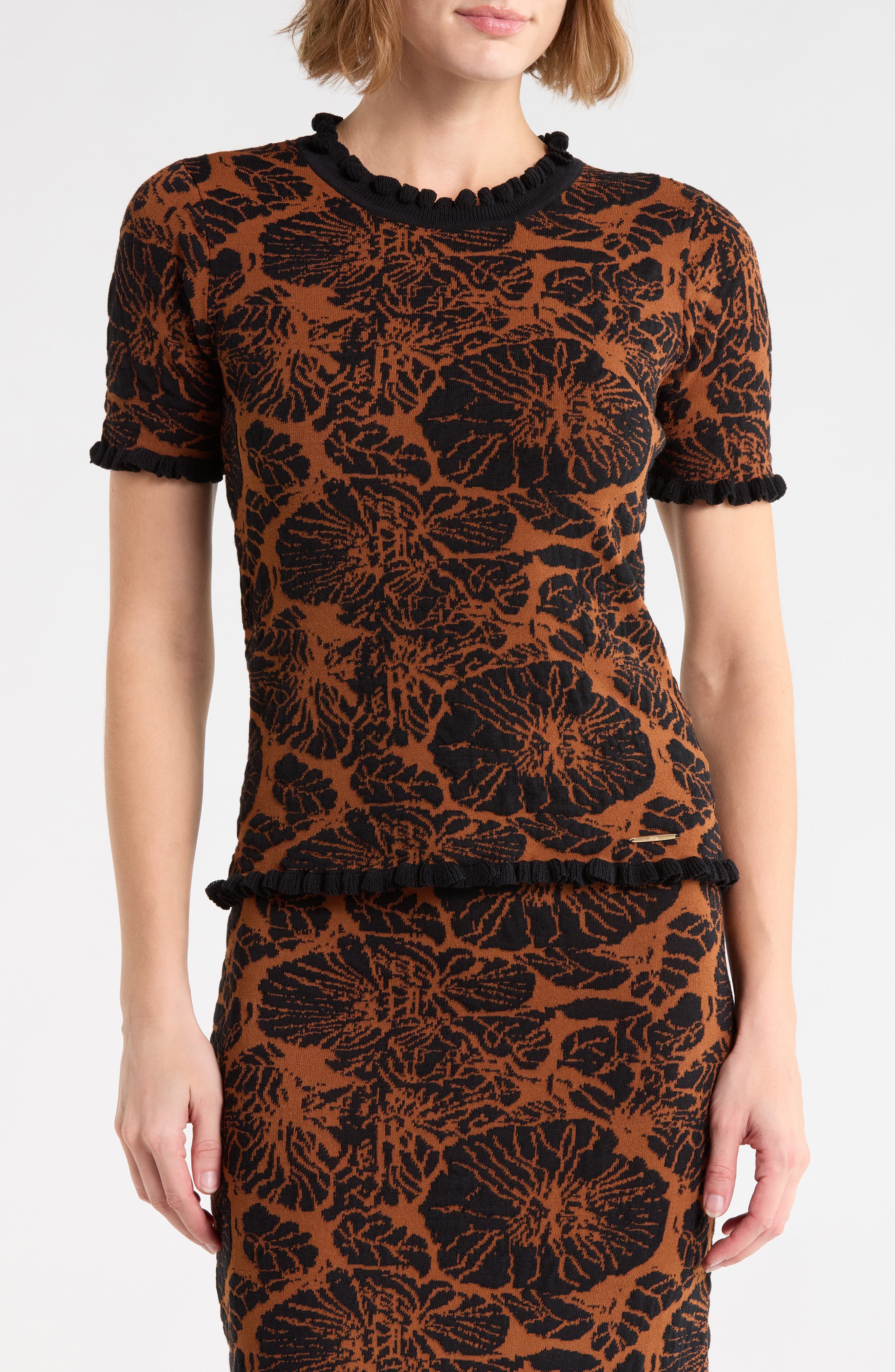 Floral Short Sleeve Jacquard Sweater