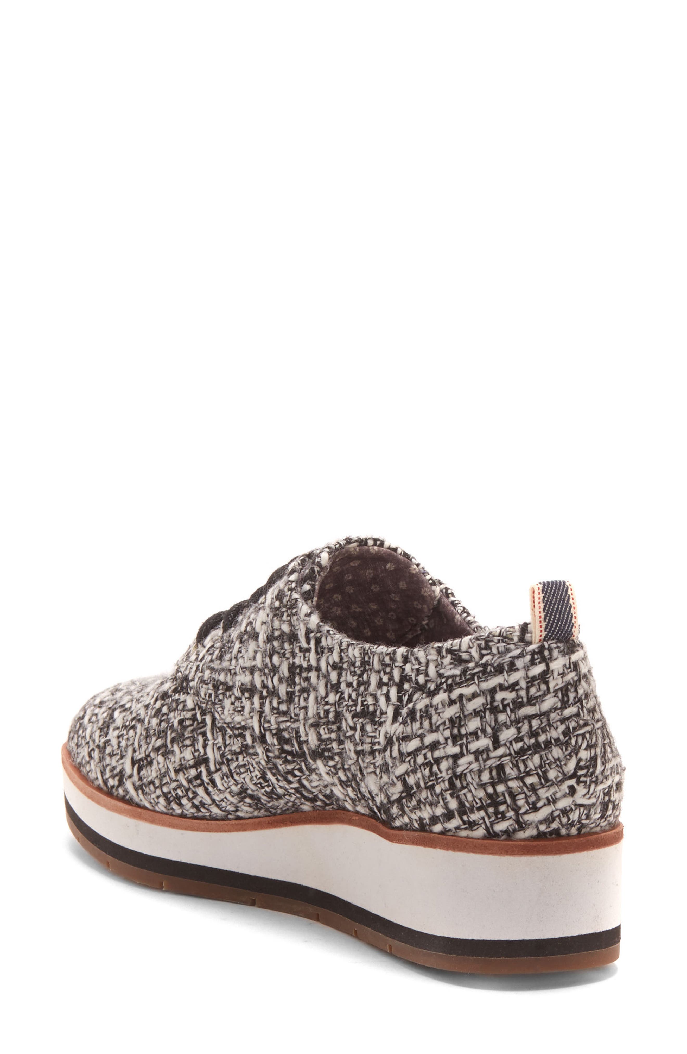 ED Ellen DeGeneres 'Oberlin' Oxford, Alternate, color, 