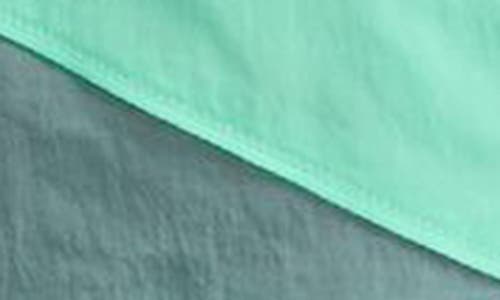 Nike Windrunner Water Repellent Jacket In Green