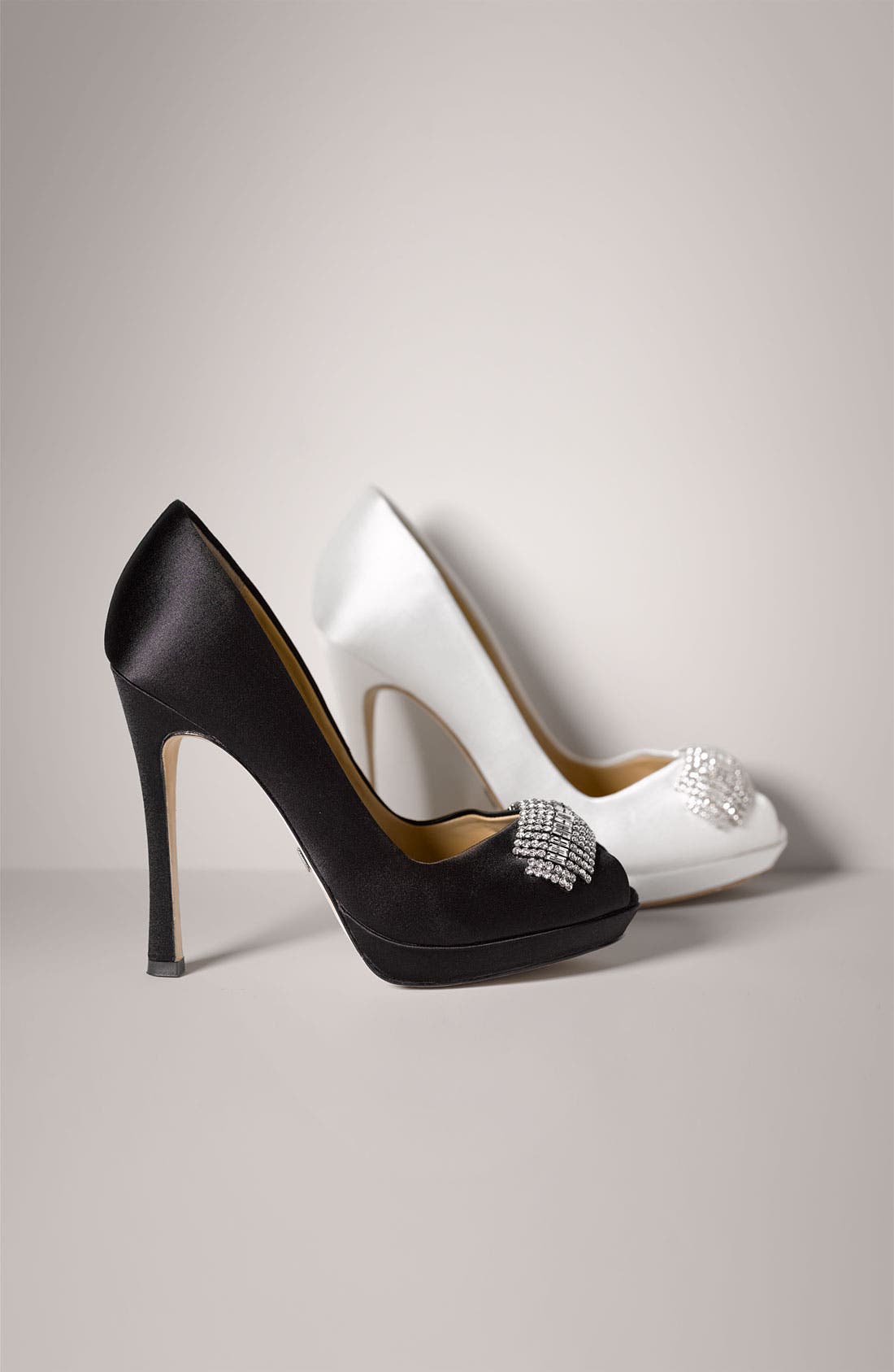 Badgley Mischka 'Julia' Pump, Alternate, color, BLACK