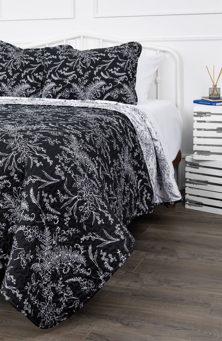 SOUTHSHORE FINE LINENS Winter Brush Reversible Quilt Set, Alternate, color, Black