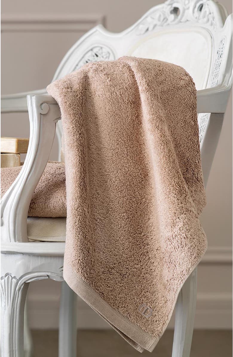 Togas Poitiers Towel, Alternate, color, Metallic Gold