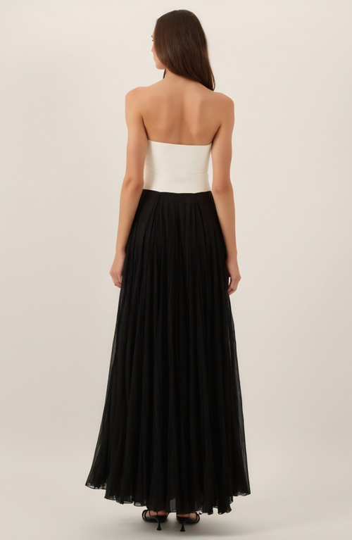 Modenaire Strapless Two-tone Gown With Fitted Bodice And Tulle Skirt In Black