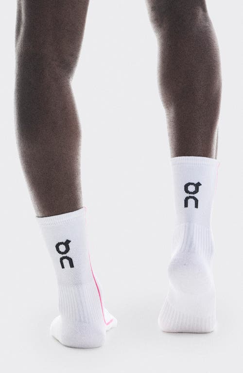 On Court Crew Socks In White/pink