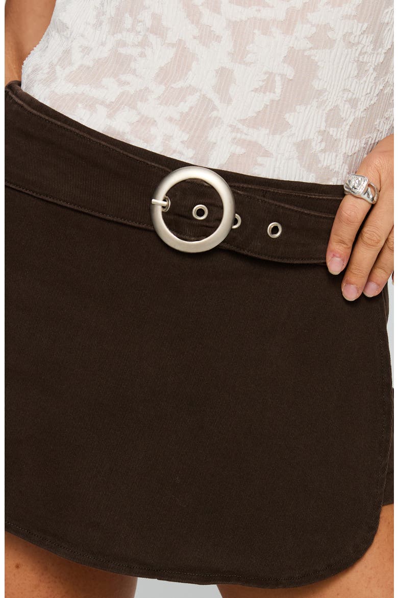 Rookie Belted Denim Miniskort, Alternate, color, BROWN