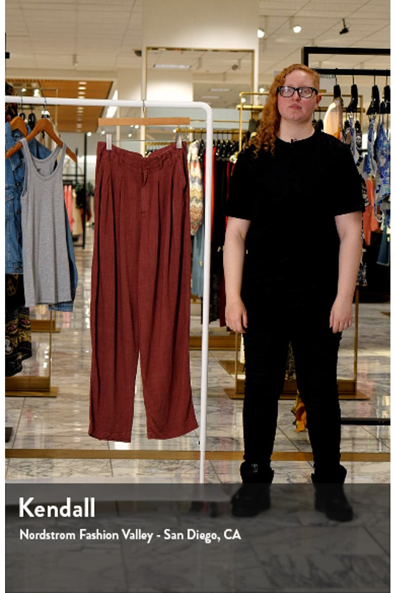Calla Pleated Trousers video