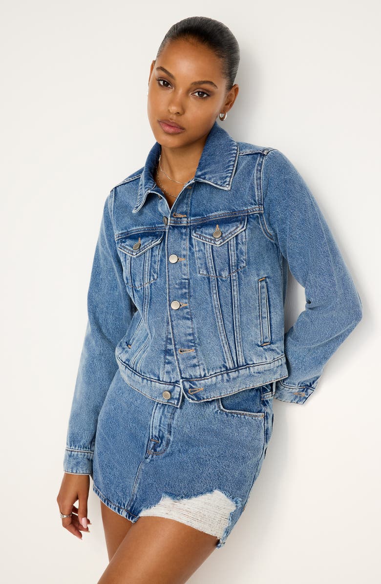 Good American Shrunken Crop Denim Trucker Jacket, Alternate, color,