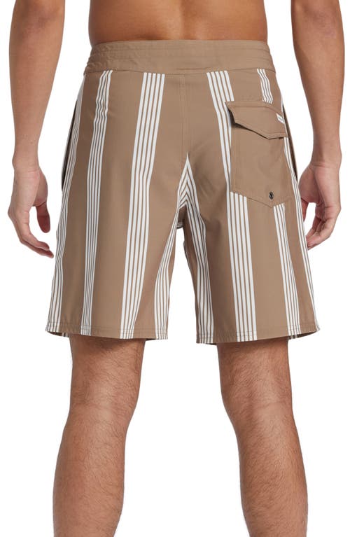 Quiksilver Men's Surfsilk Street Trunk 18 Swimsuit Shorts In Portabella Prnt 5