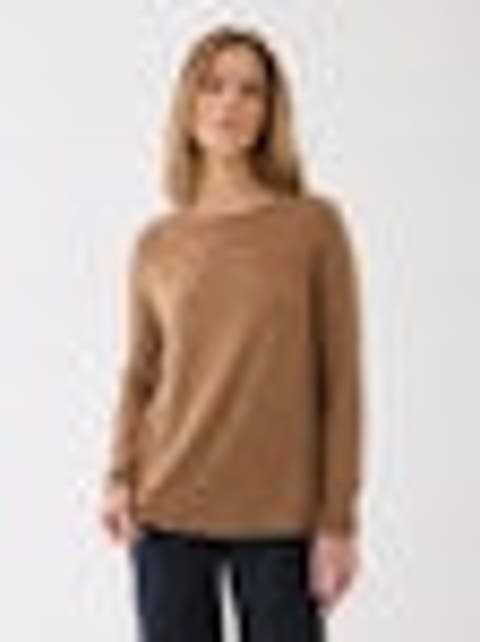 Soft Touch Long Sleeve Crewneck With Back Pleat