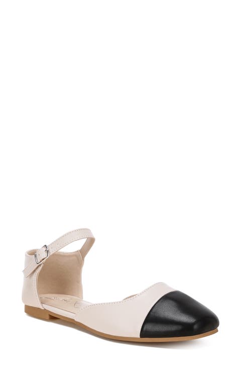 Clevea Cap Toe Flat (Women)