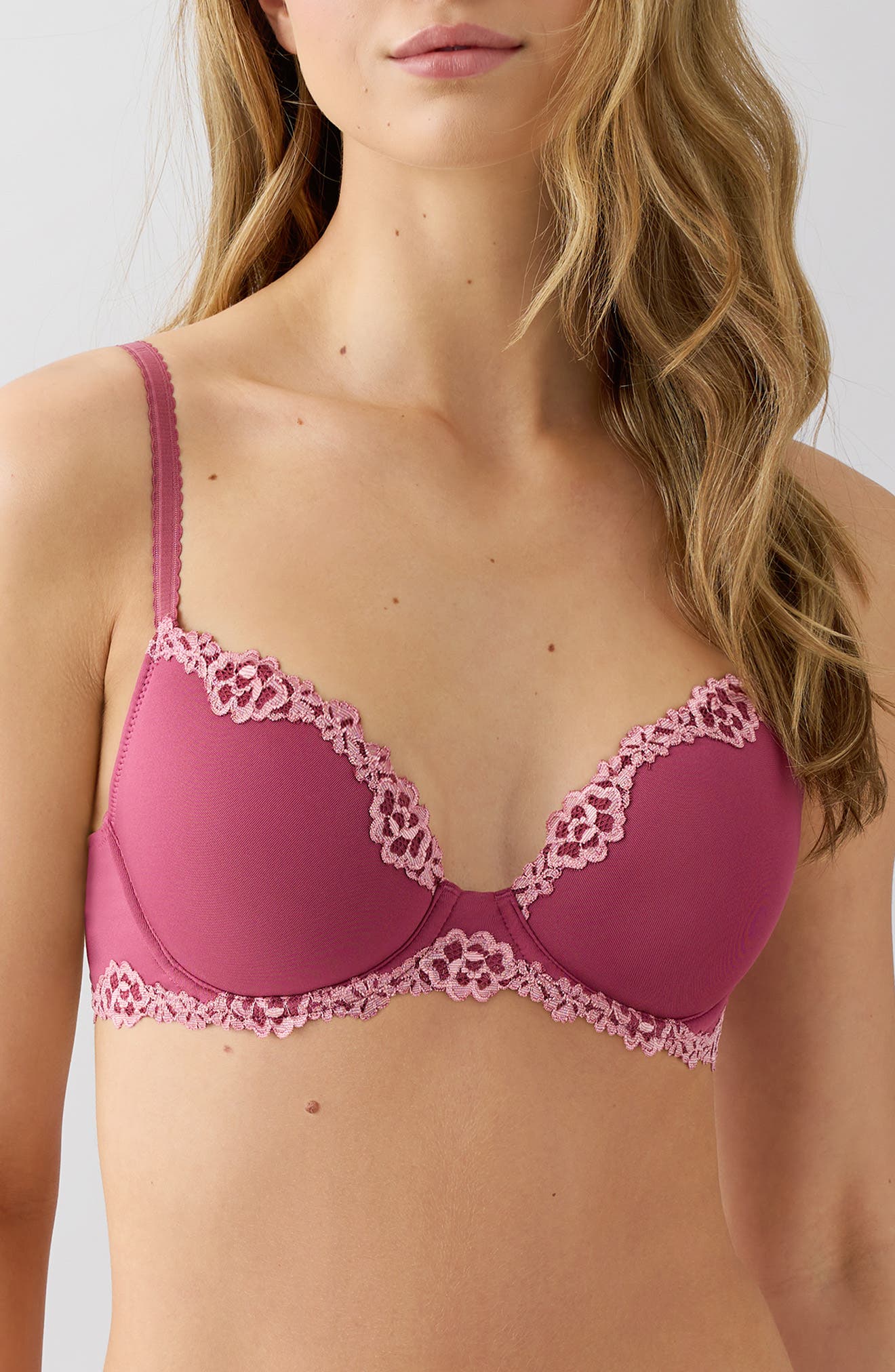 b.tempt'd by Wacoal Future Foundation Underwire Lace Trim Contour Bra