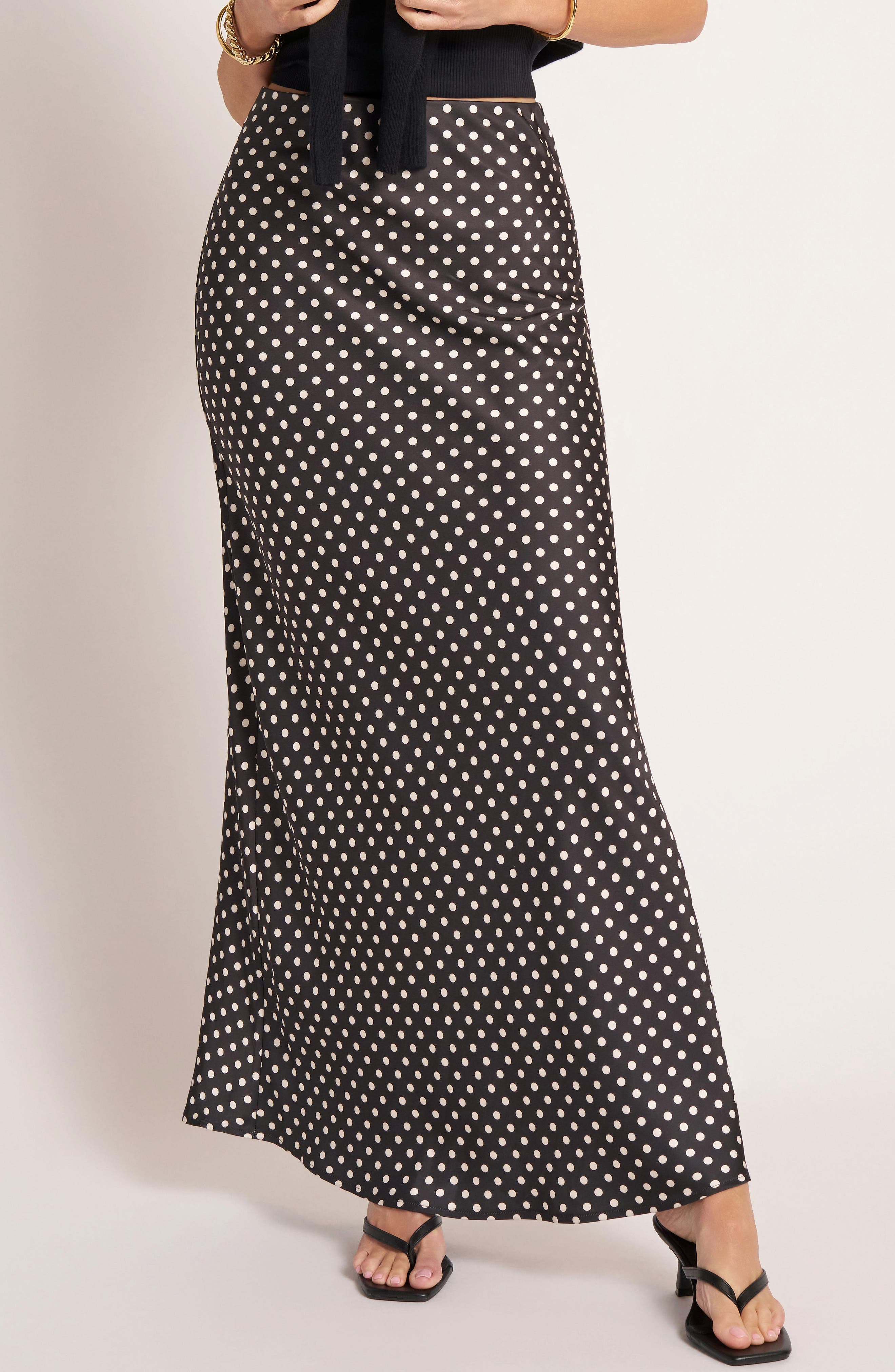 selected BLACK/ IVORY