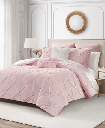 Kiss 5-Piece Pleat Plush Comforter Set