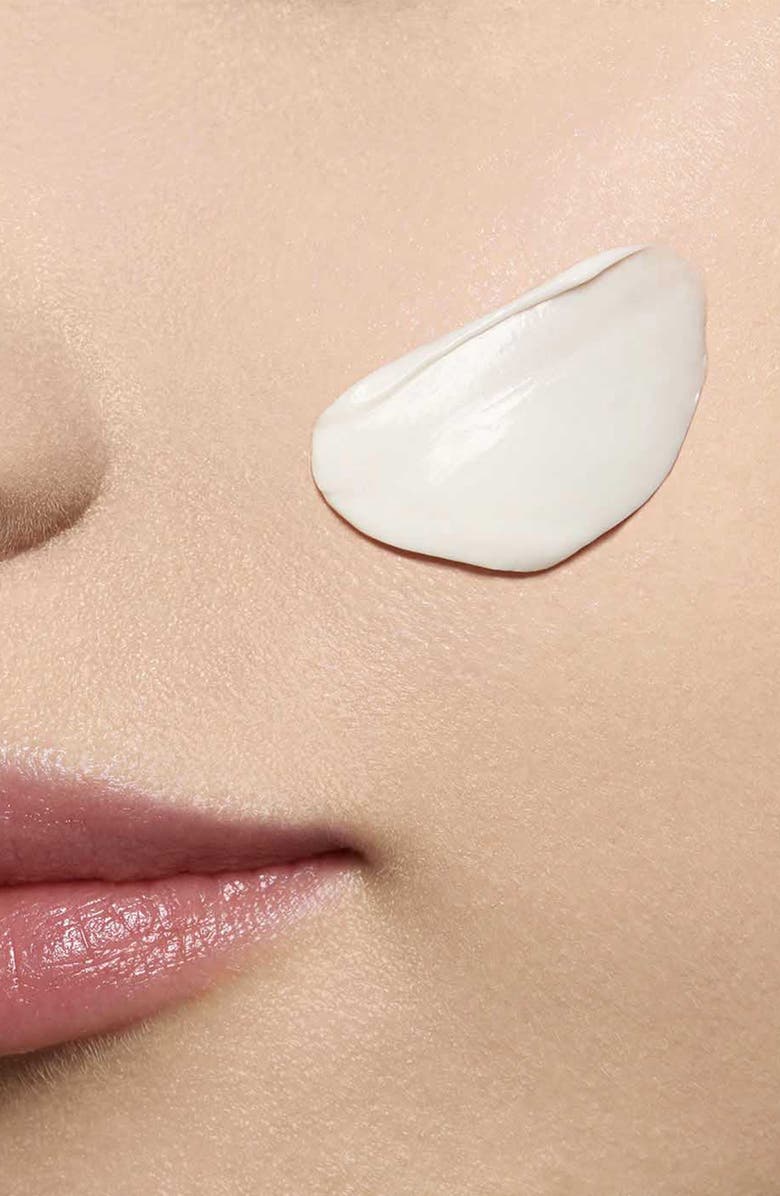 Clarins Super Restorative Day Cream SPF 20, Alternate, color, 