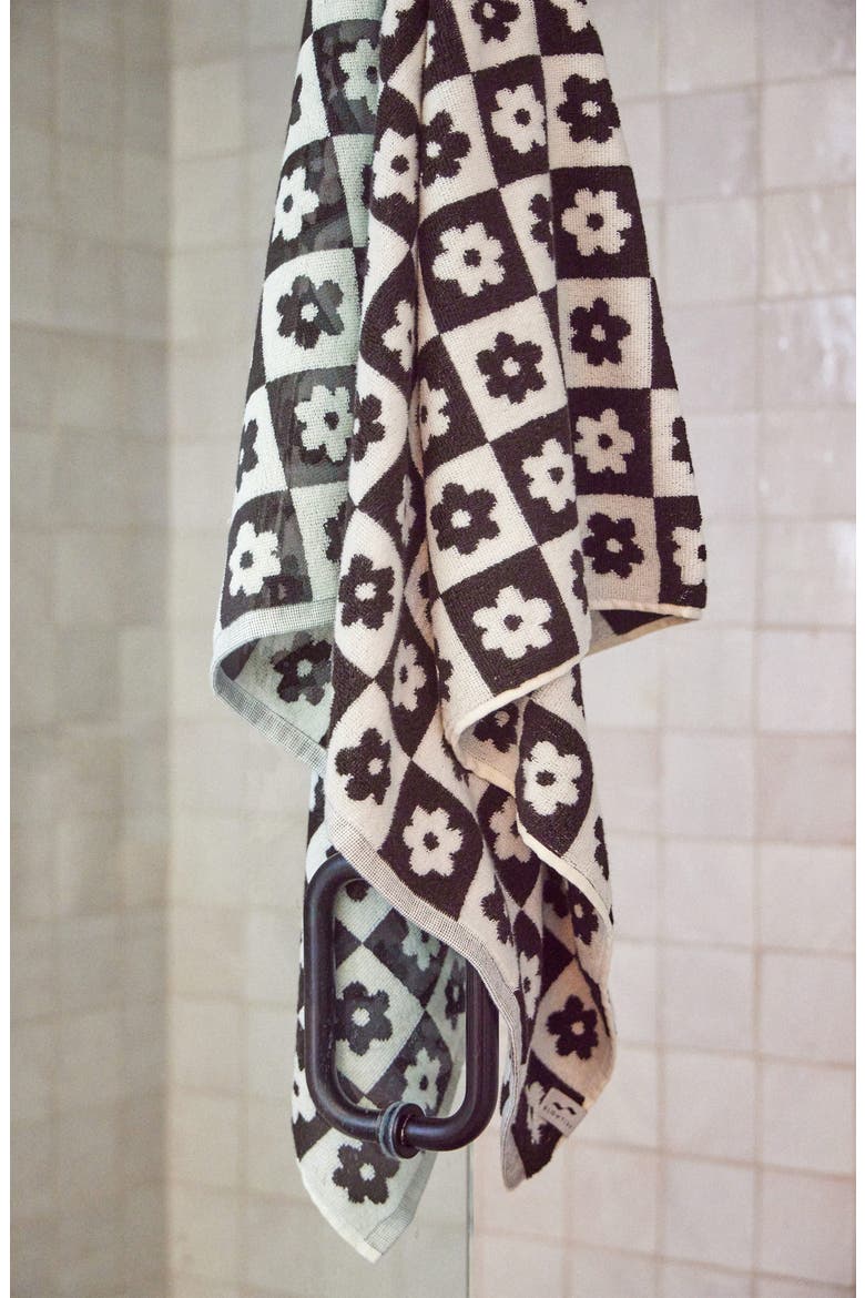 Gigi Floral Cotton Bath Towel, Alternate, color, BLACK