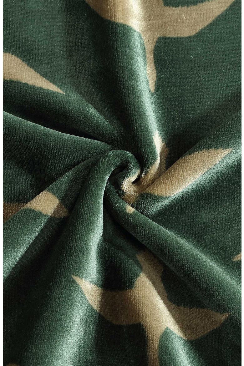 Geese Reversible Flannel Throw Blanket, Alternate, color, GREEN