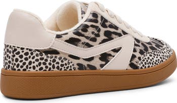 Voyage Sneaker