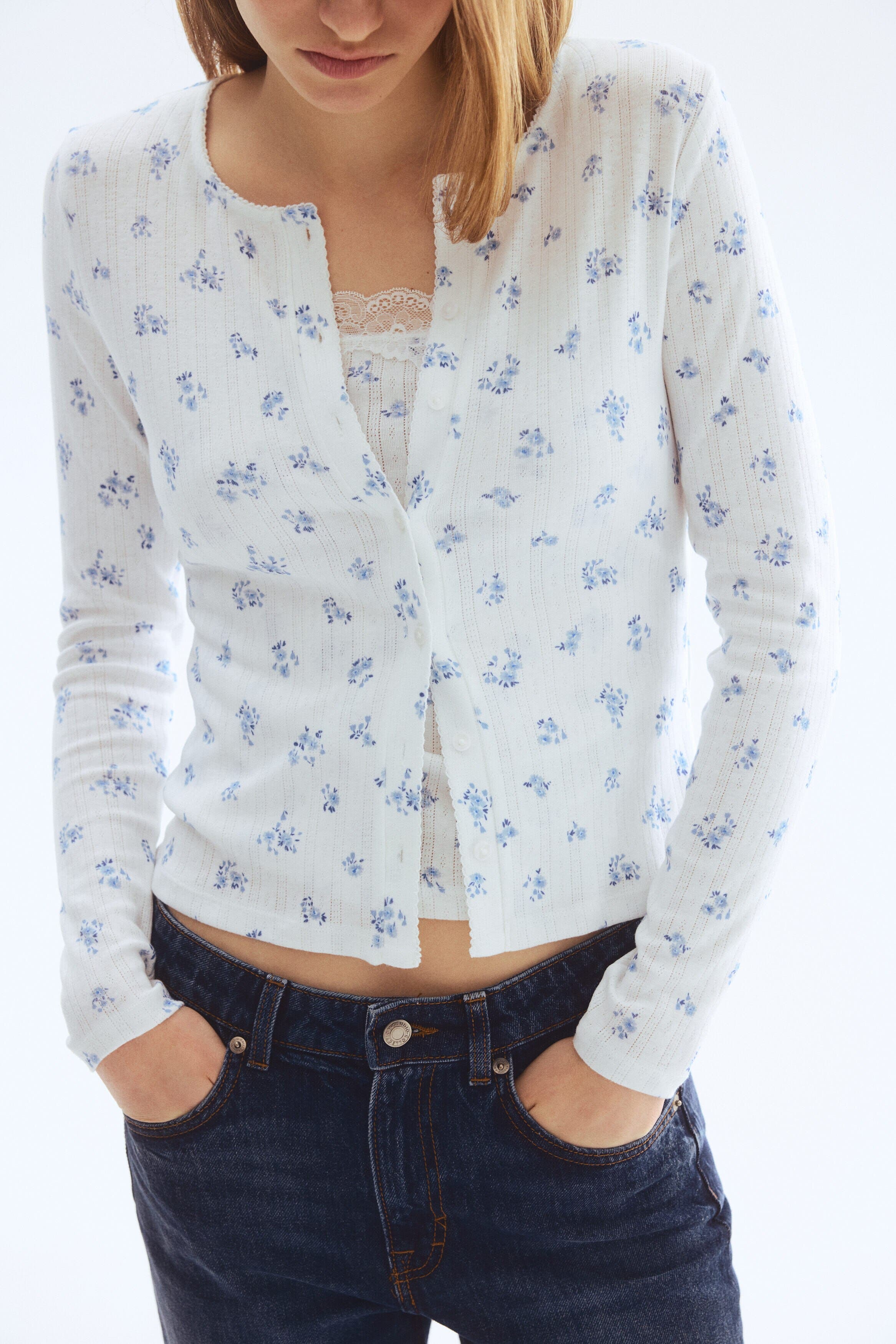 selected White/blue floral
