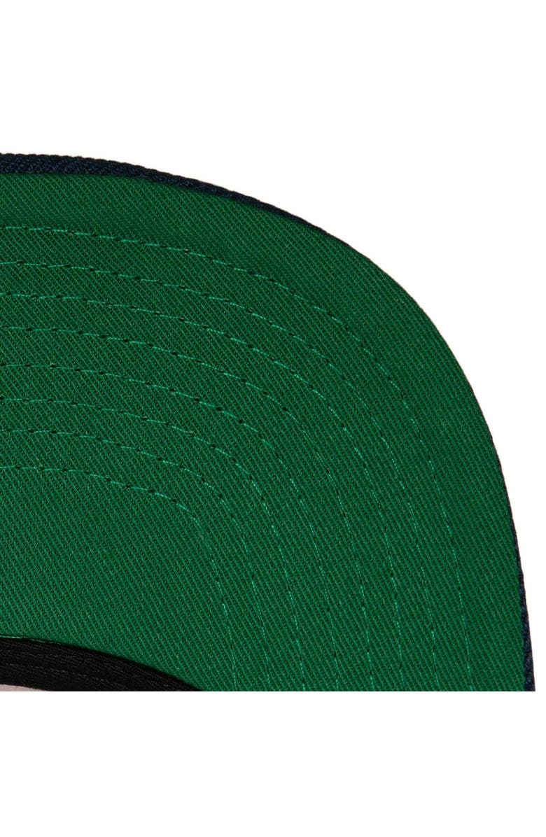 Mitchell & Ness Men's Mitchell & Ness Red Montreal Canadiens Core Team Ground 2.0 Snapback Hat, Alternate, color, 