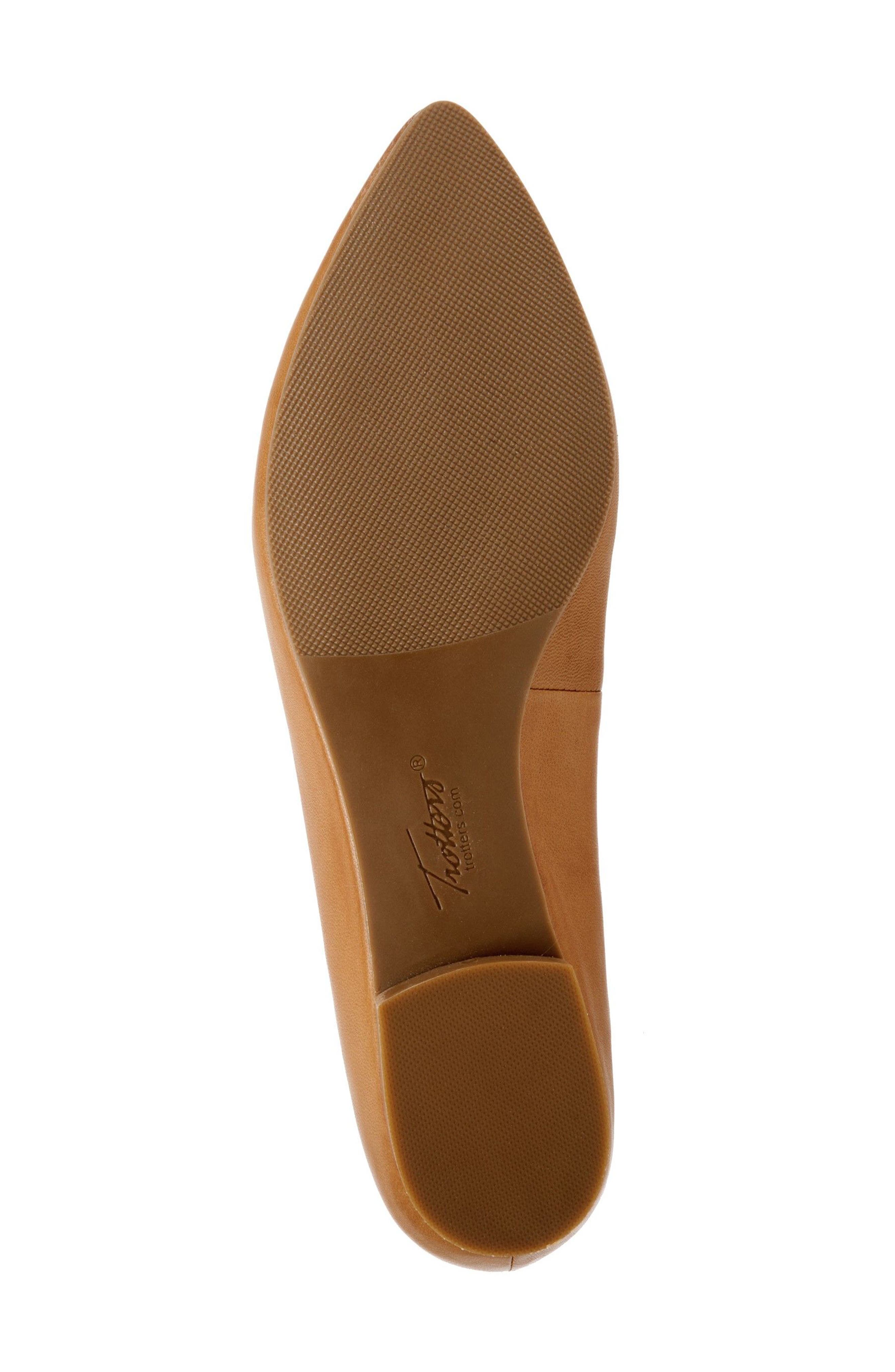 Harlowe Pointed Toe Loafer, Alternate, color, LUGGAGE LEATHER