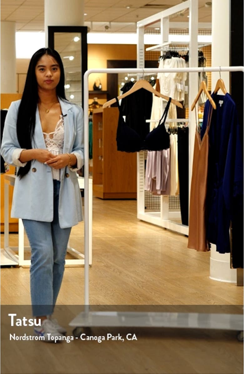 Reve Underwire 3D Plunge Bra, sales video thumbnail