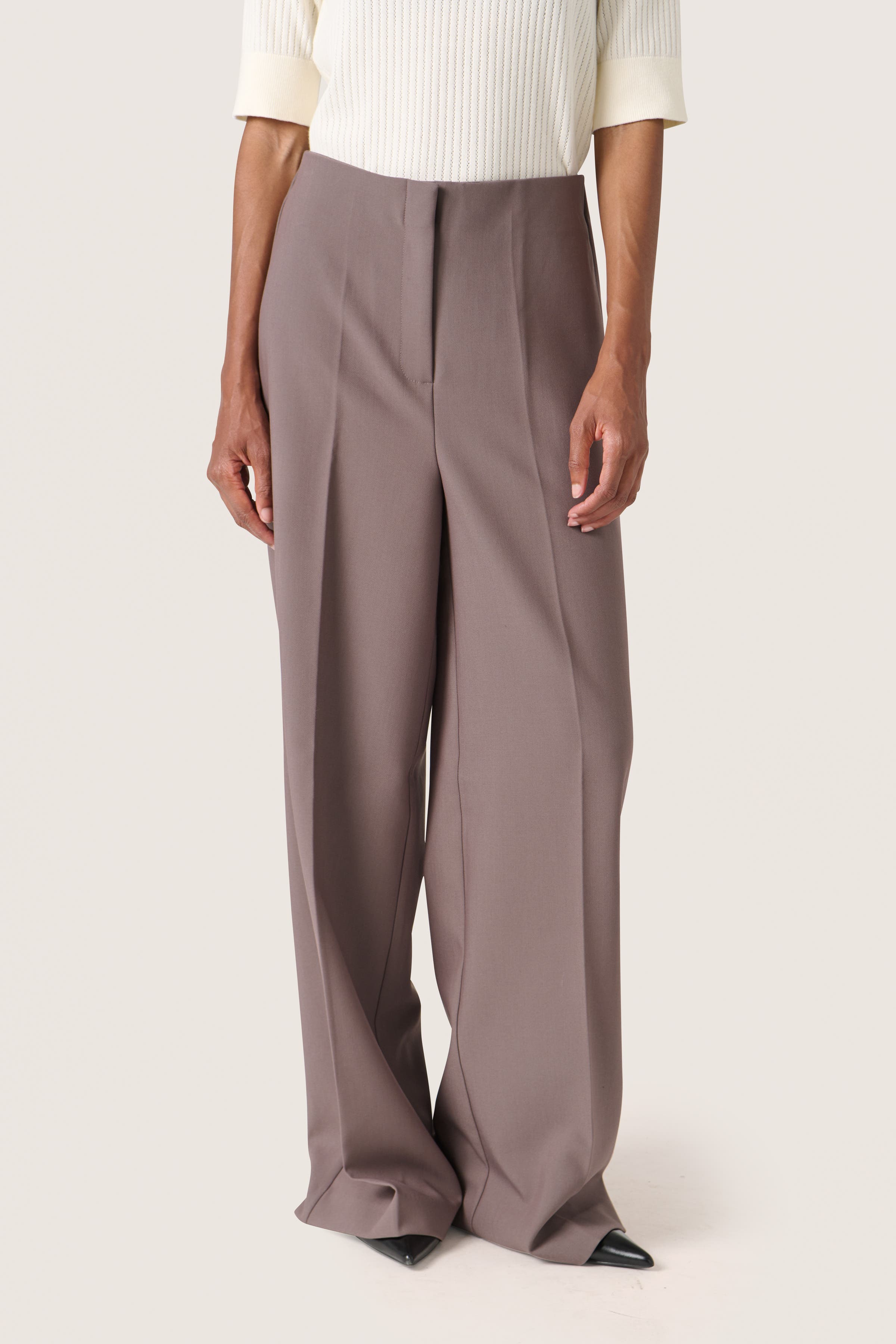 selected Dark Gull Gray