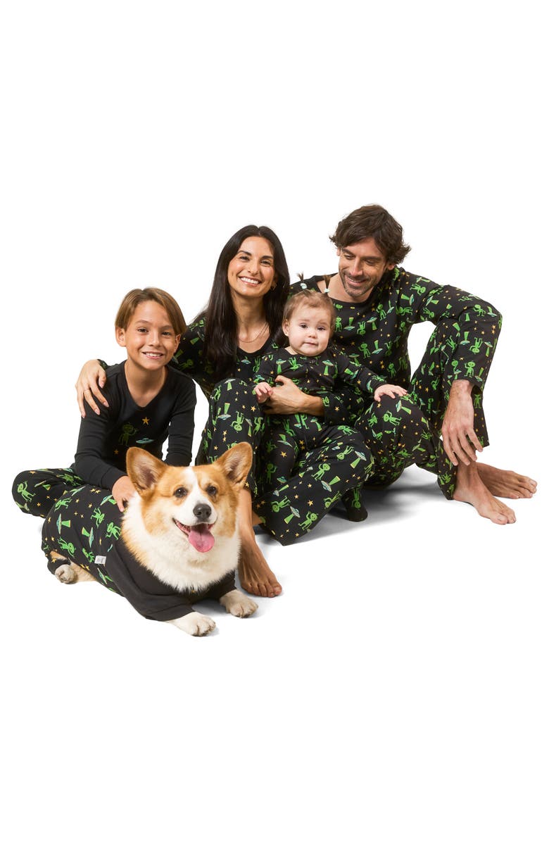 Leveret Men
s Loose Fit Cotton Matching Family Pajamas, Fun
Character Themes, Alternate, color, Alien
