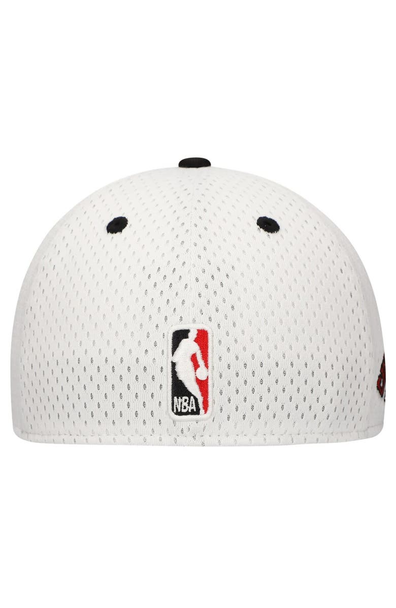 New Era Men's New Era White/Black Chicago Bulls Throwback 2Tone 59FIFTY Fitted Hat, Alternate, color, White